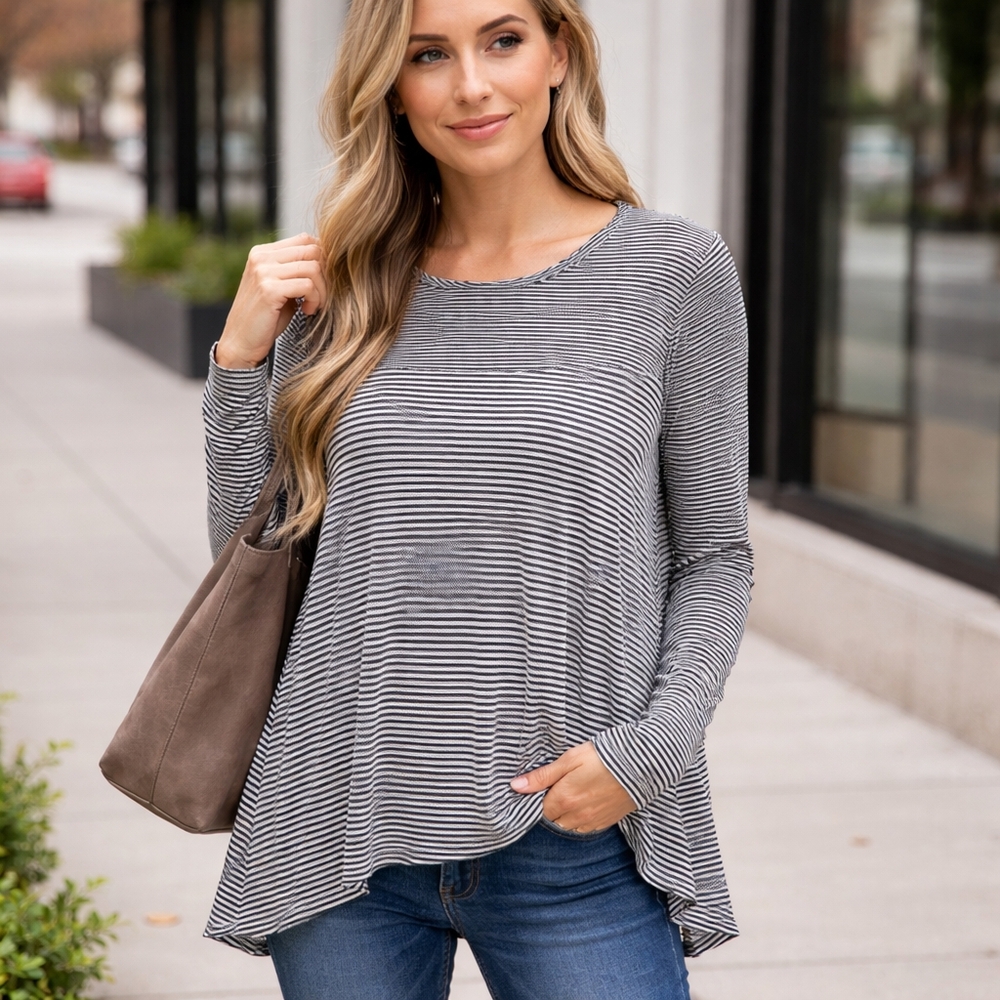 NWT Hem & Thread Black White Stripe Relaxed Fit Long Sleeve Tunic Top